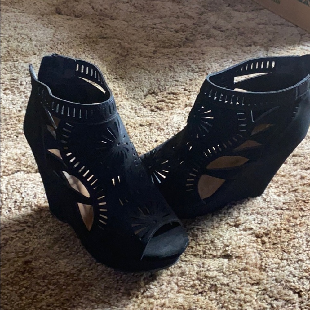Black wedge ankle boots